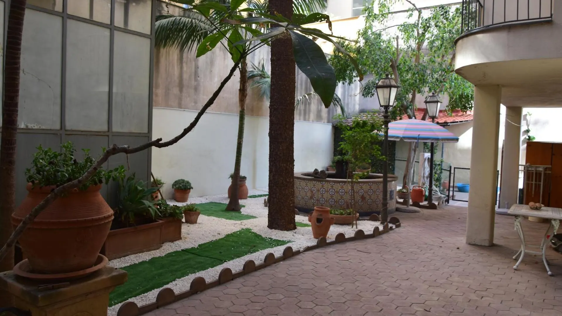 Sabotino Rooms كاتانيا